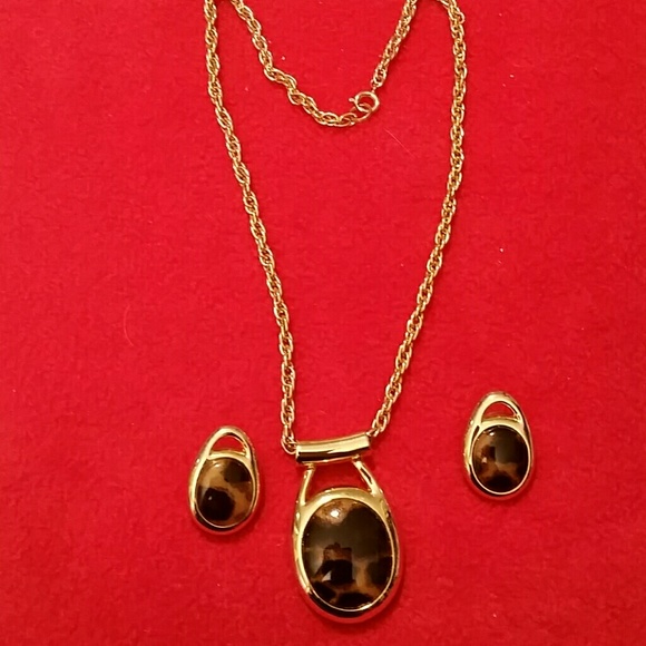 Jewelry - NECKLACE SET.  ***NWOT